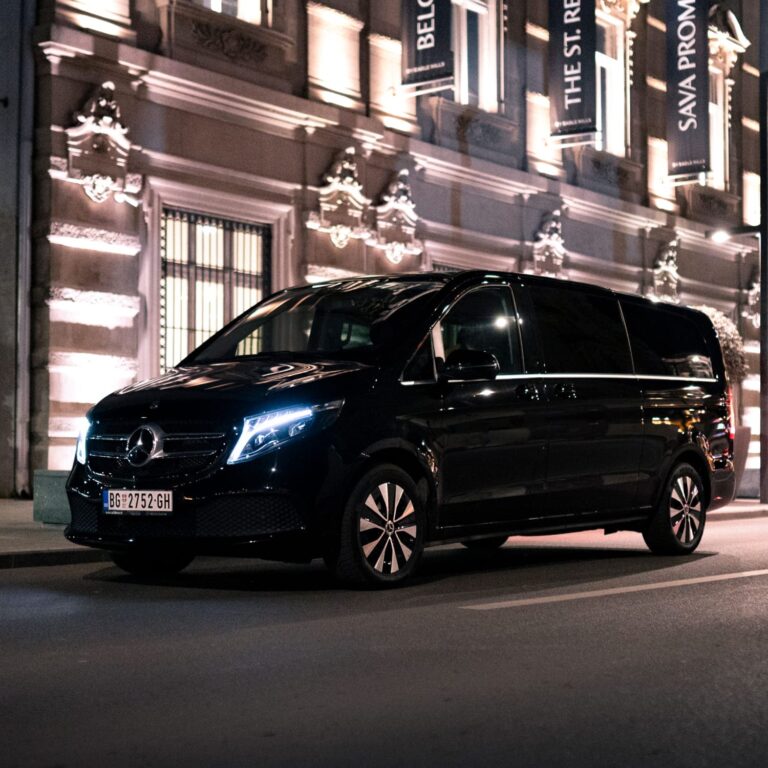 Mercedes-Benz-V200d 4 matik (4x4) Extralang (8)