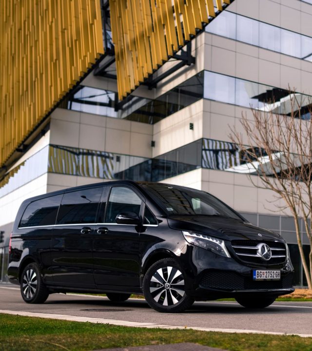 Mercedes-Benz-V200d 4 matik (4x4) Extralang (6)