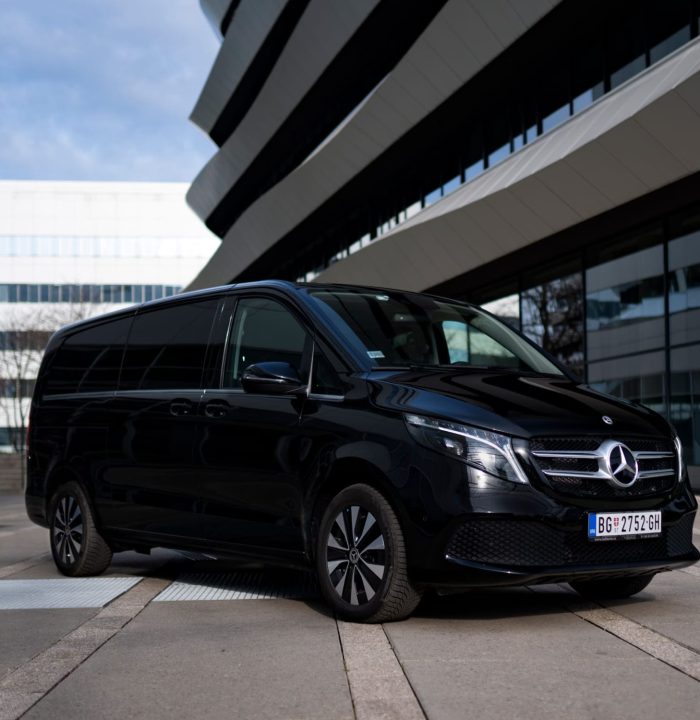 Mercedes-Benz-V200d 4 matik (4x4) Extralang